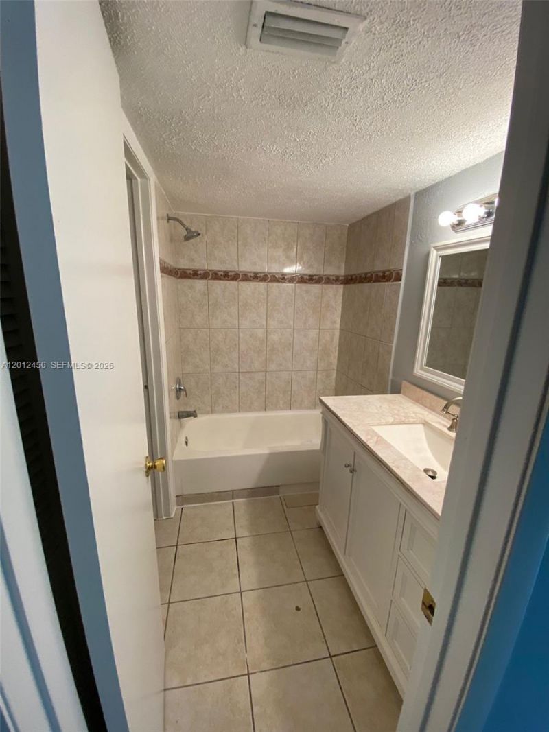 1042 Adams Ave, Unit 1042B, Homestead, FL 33034 Photo