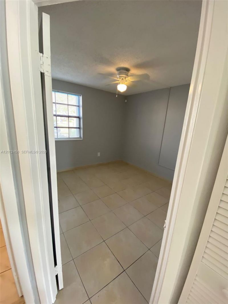 1042 Adams Ave, Unit 1042B, Homestead, FL 33034 Photo