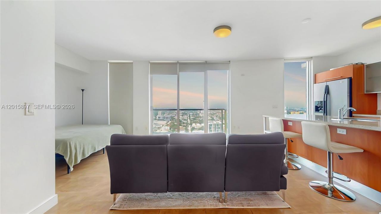 185 SW 7th St , Unit 2900, Miami, FL 33130 Photo