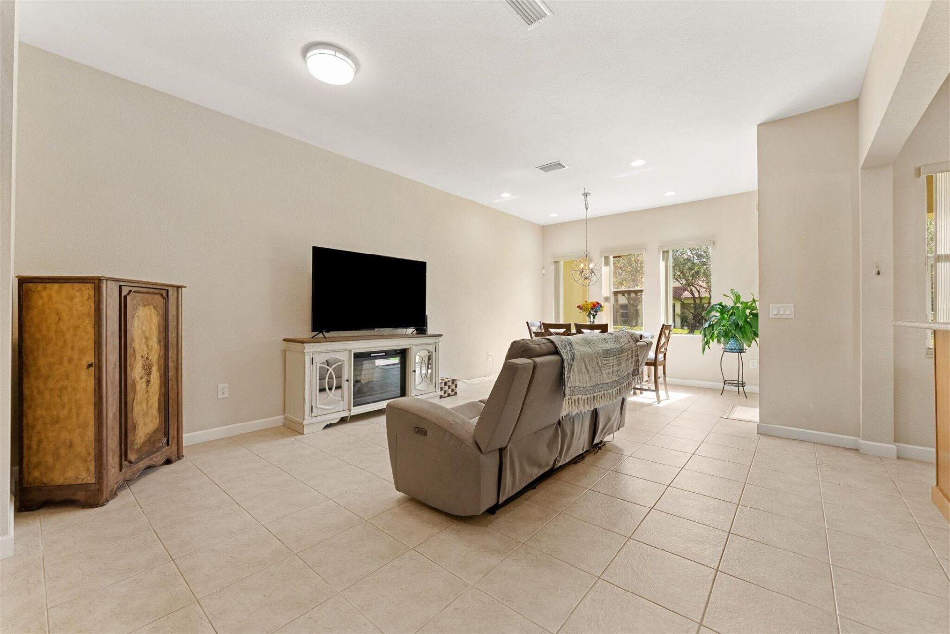 6013 NW 118th Drive, Coral Springs, FL 33076 Photo
