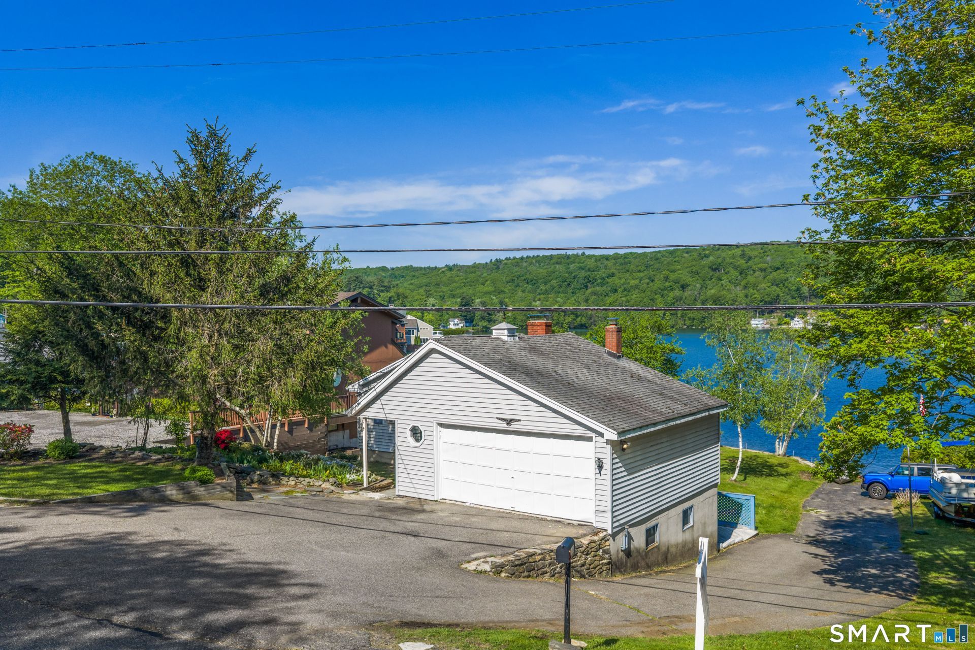 660 East Wakefield, Winchester, CT 06098 Main Photo