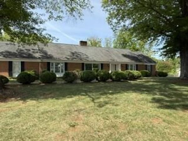1344 S Main ST, Rocky Mount, VA 24151