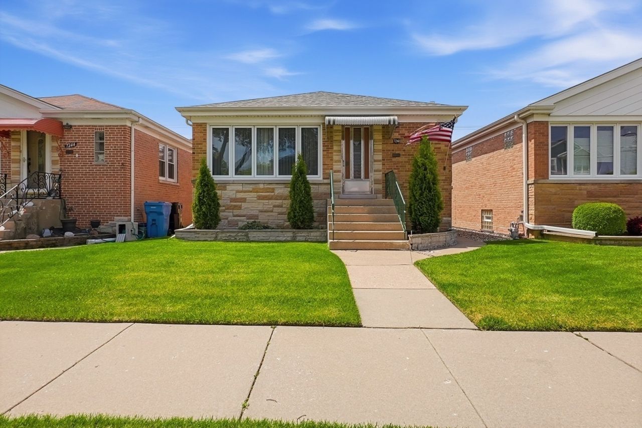 7248 N Oriole Avenue, Chicago, IL 60631 Main Photo