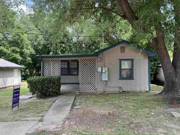 505 Girard Stret, Flippin, AR 72634
