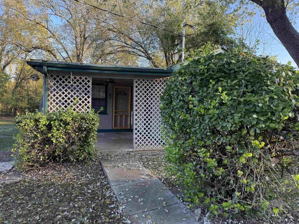 505 Girard Stret, Flippin, AR 72634