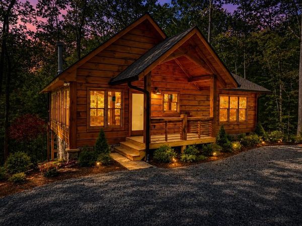 100 Crystal Oliver Lane, Blue Ridge, GA 30513