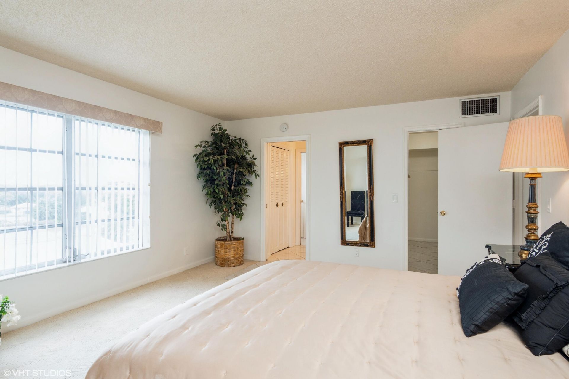 250 John F Kennedy Drive, Unit 408, Atlantis, FL 33462 Photo