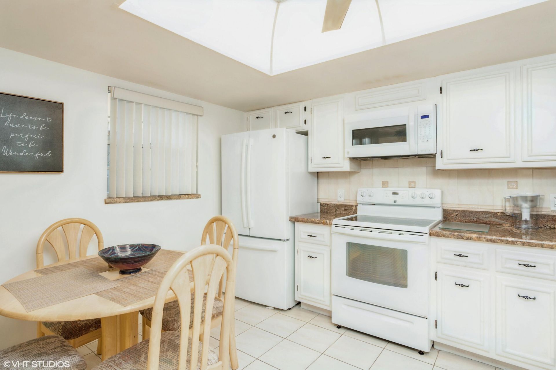 250 John F Kennedy Drive, Unit 408, Atlantis, FL 33462 Photo