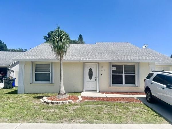 5447 Twin Oakes Road, Greenacres, FL 33463