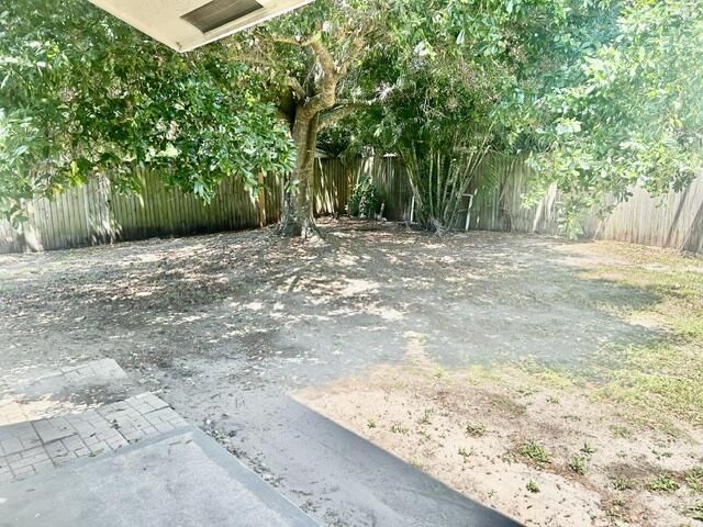 5447 Twin Oakes Road, Greenacres, FL 33463 Photo