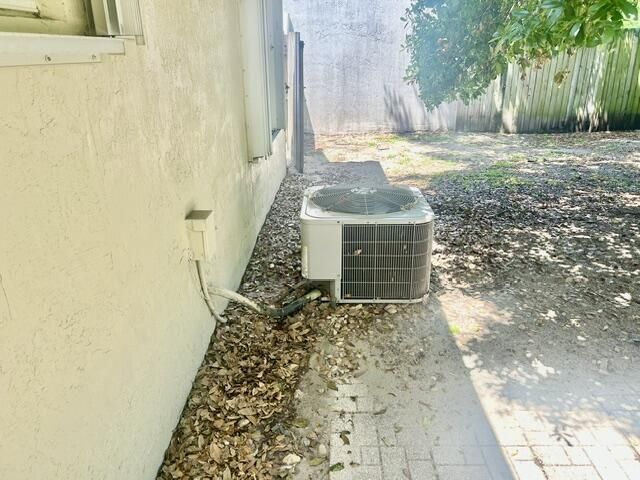 5447 Twin Oakes Road, Greenacres, FL 33463 Photo
