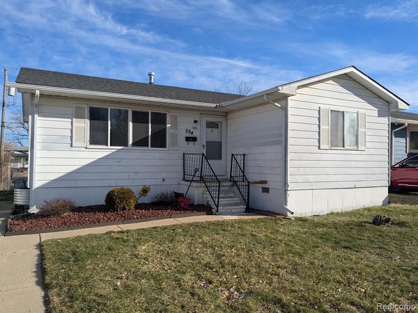 594 Colorado Avenue, Pontiac, MI 48341