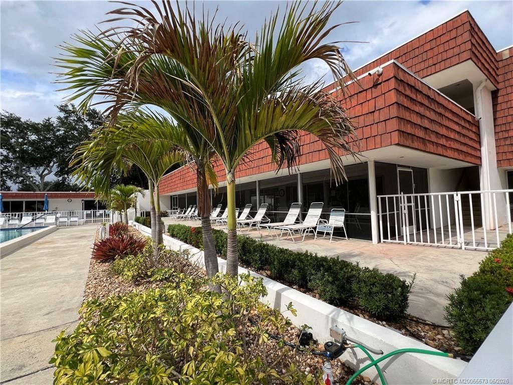 1225 NW 21st Street, Unit 8-805, Stuart, FL 34994 Photo