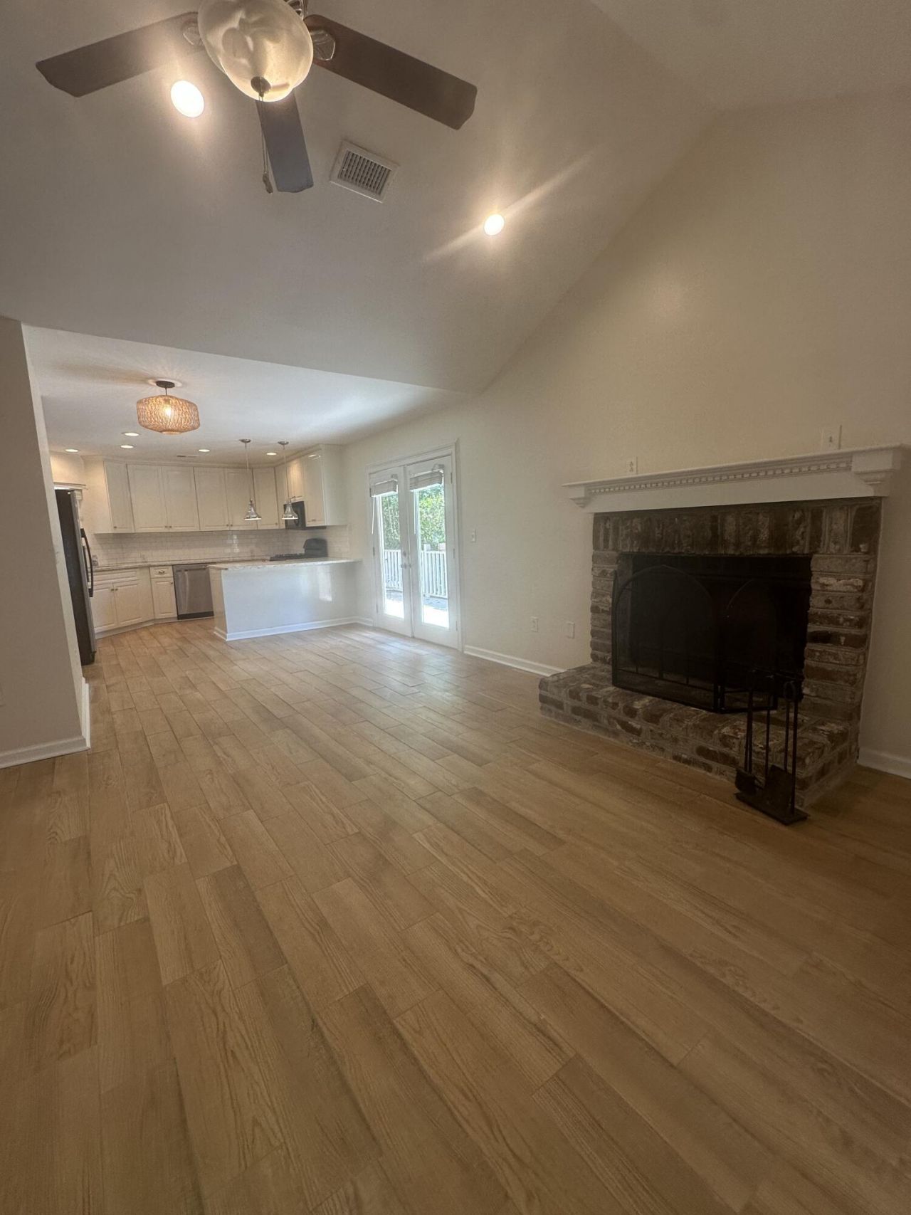 2041 Woodland Shores Road Photo 5