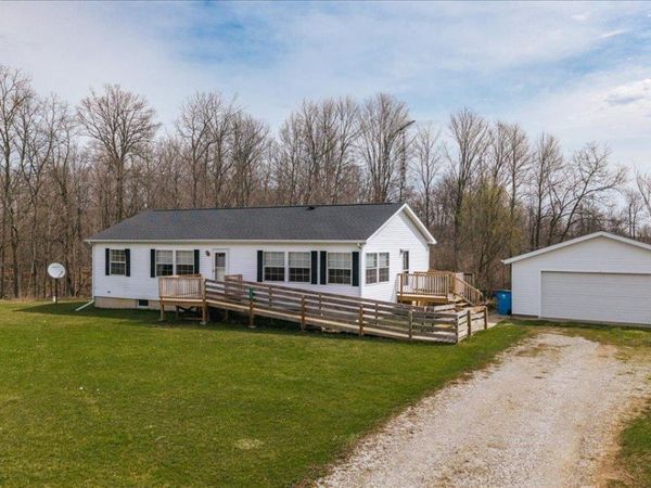 4291 Waldron , North Adams, MI 49262