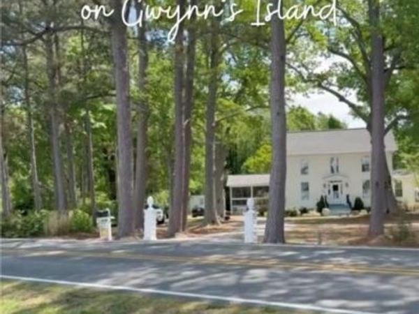 894 Old Ferry Road , Hudgins, VA 23076
