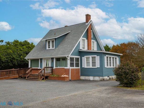 90 N Main Street , Kilmarnock, VA 22482