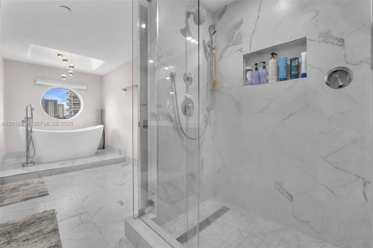 20191 E Country Club Dr , Unit 601, Aventura, FL 33180 Photo
