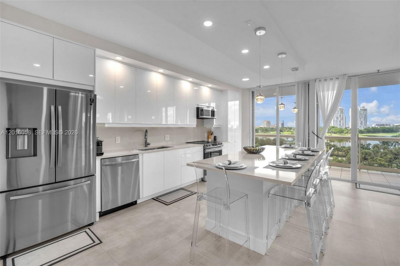 20191 E Country Club Dr , Unit 601, Aventura, FL 33180 Photo