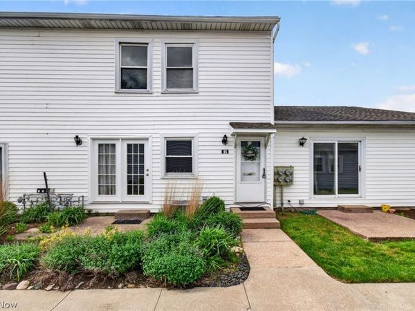 2549 Royal County Down Drive , Unit 15B, Uniontown, OH 44685