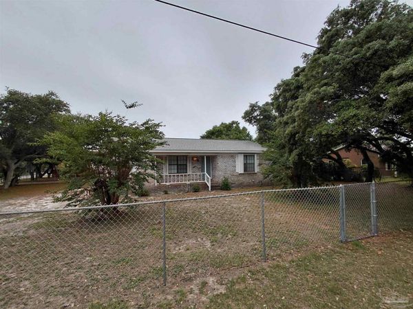 5601 Sea Spray Dr, Pensacola, FL 32507
