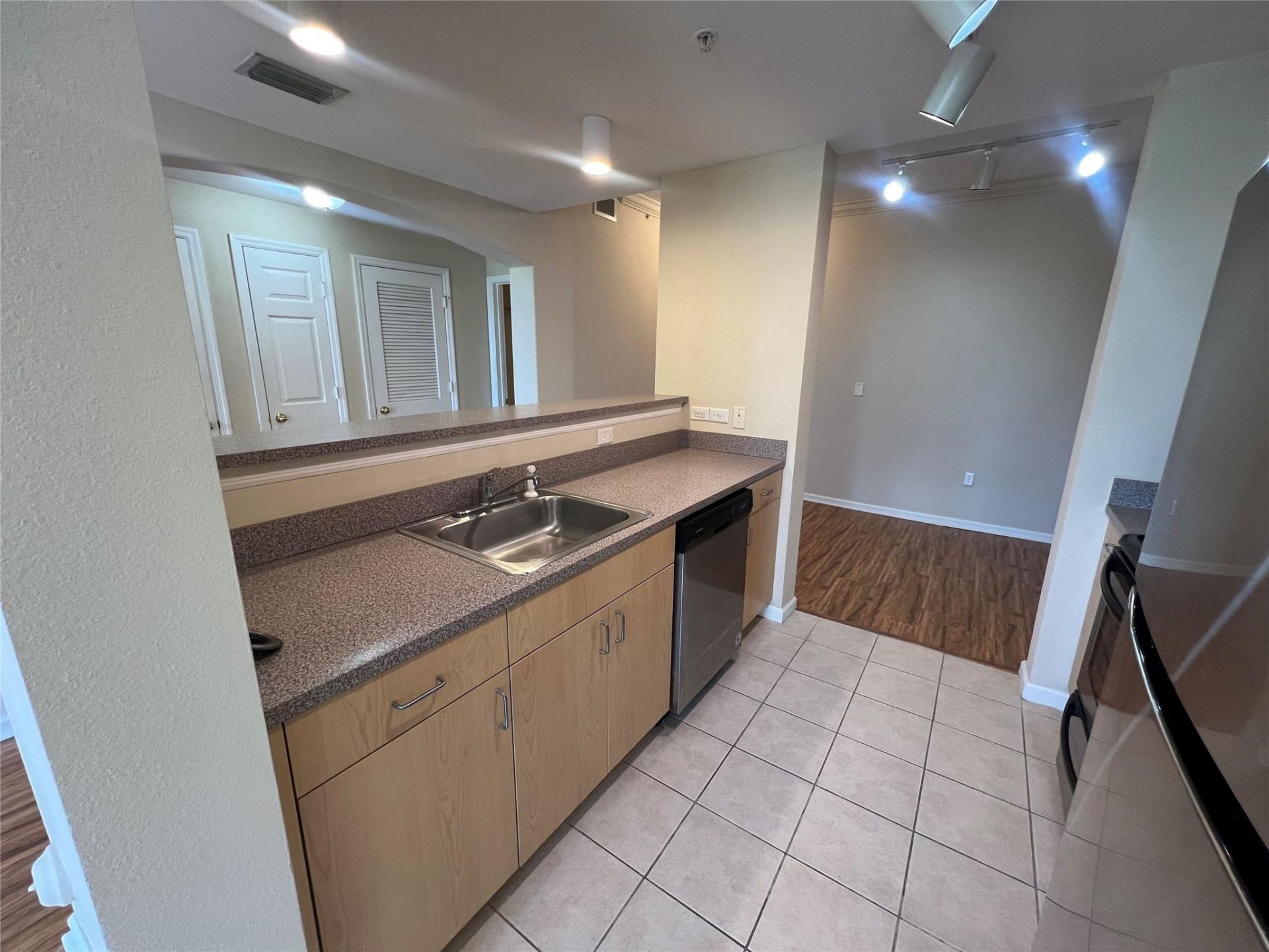 533 NE 3rd Avenue, Unit 508, Fort Lauderdale, FL 33301 Photo