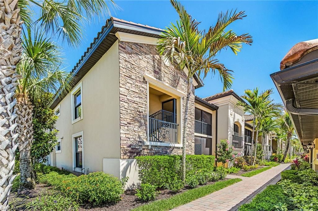 28011 Bridgetown Ct, Unit 5221, Bonita Springs, FL 34135 Main Photo