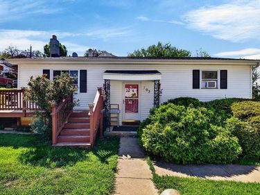 203 HALL ST, STAUNTON, VA 24401