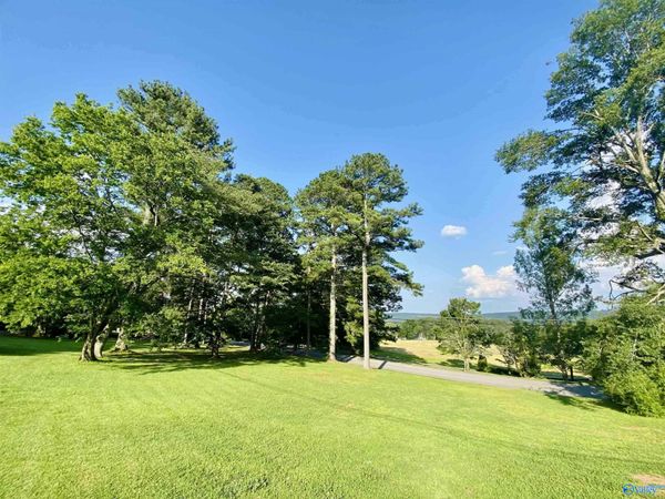 2733 Hilltop Circle, Gadsden, AL 35904