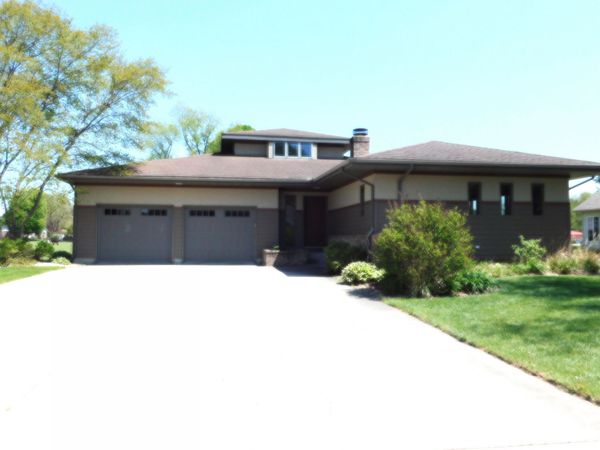 555 N Washington Street, Spring Green, WI 53588