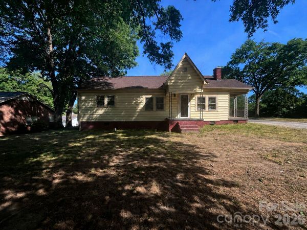 402 Easy Street , Concord, NC 28027