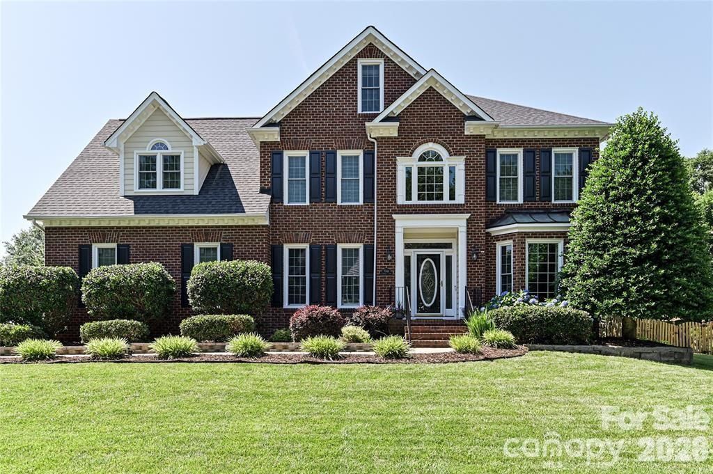 7068 Kidwelly Lane , Matthews, NC 28104 Main Photo
