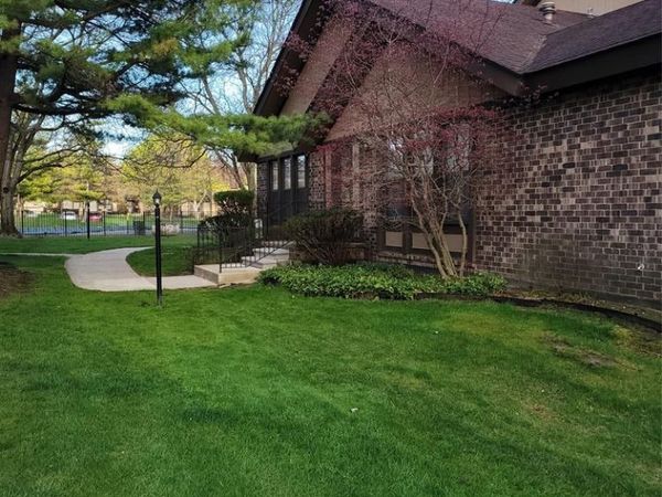 25191 Greenbrooke Drive, Southfield, MI 48033
