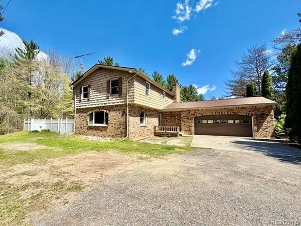 6087 Cyclone Road, Marathon Twp, MI 48464
