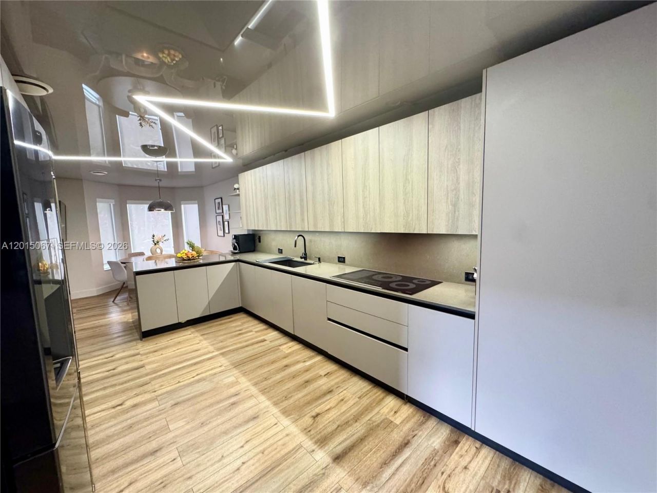 935 Weeping Willow Way, Hollywood, FL 33019 Photo