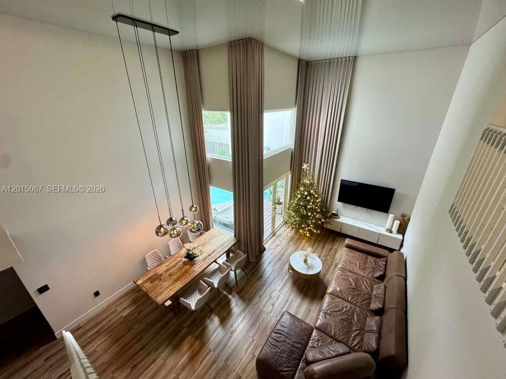 935 Weeping Willow Way, Hollywood, FL 33019 Photo