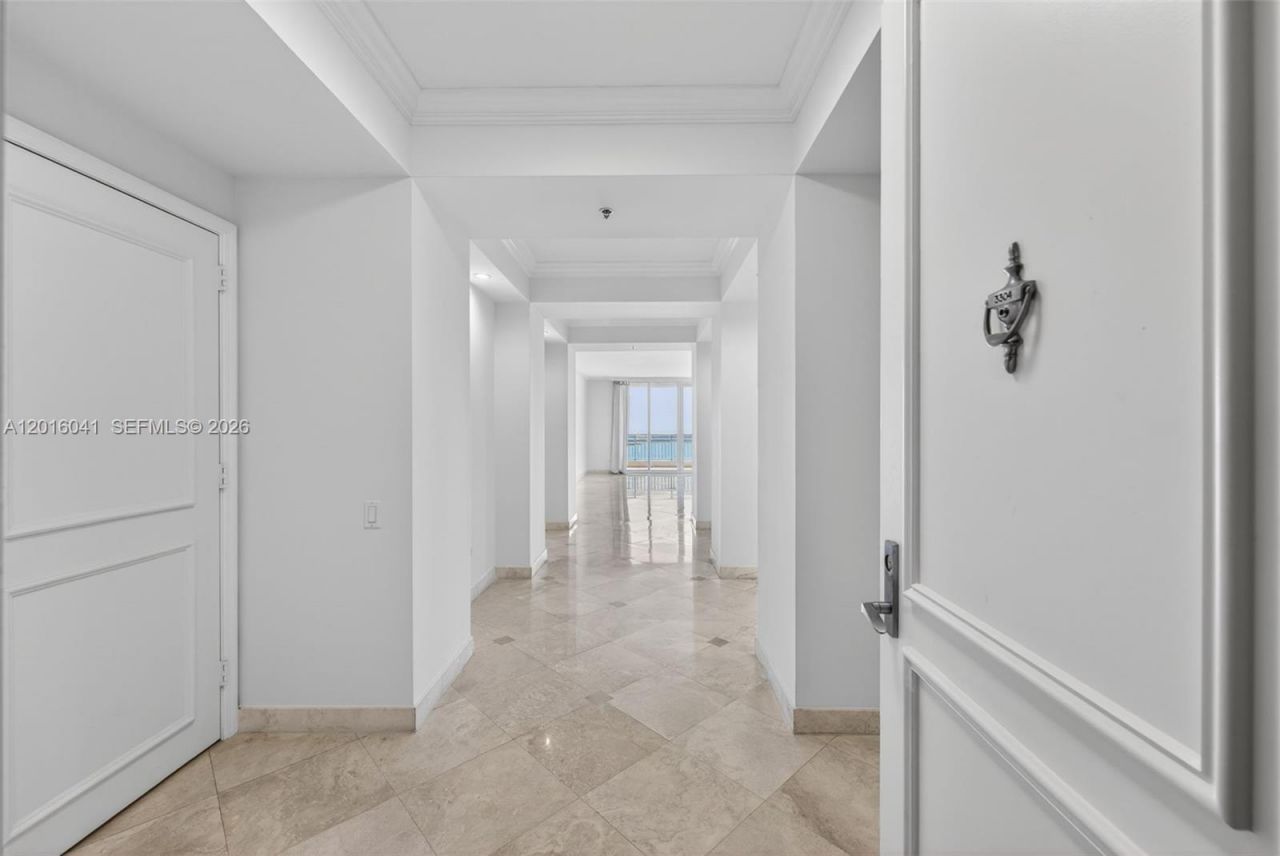 808 Brickell Key Dr, Unit 3304, Miami, FL 33131 Photo