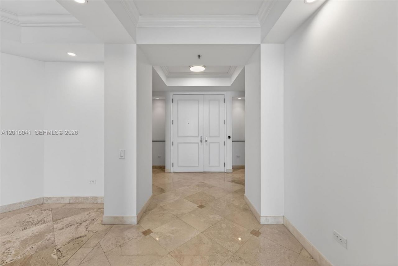 808 Brickell Key Dr, Unit 3304, Miami, FL 33131 Photo