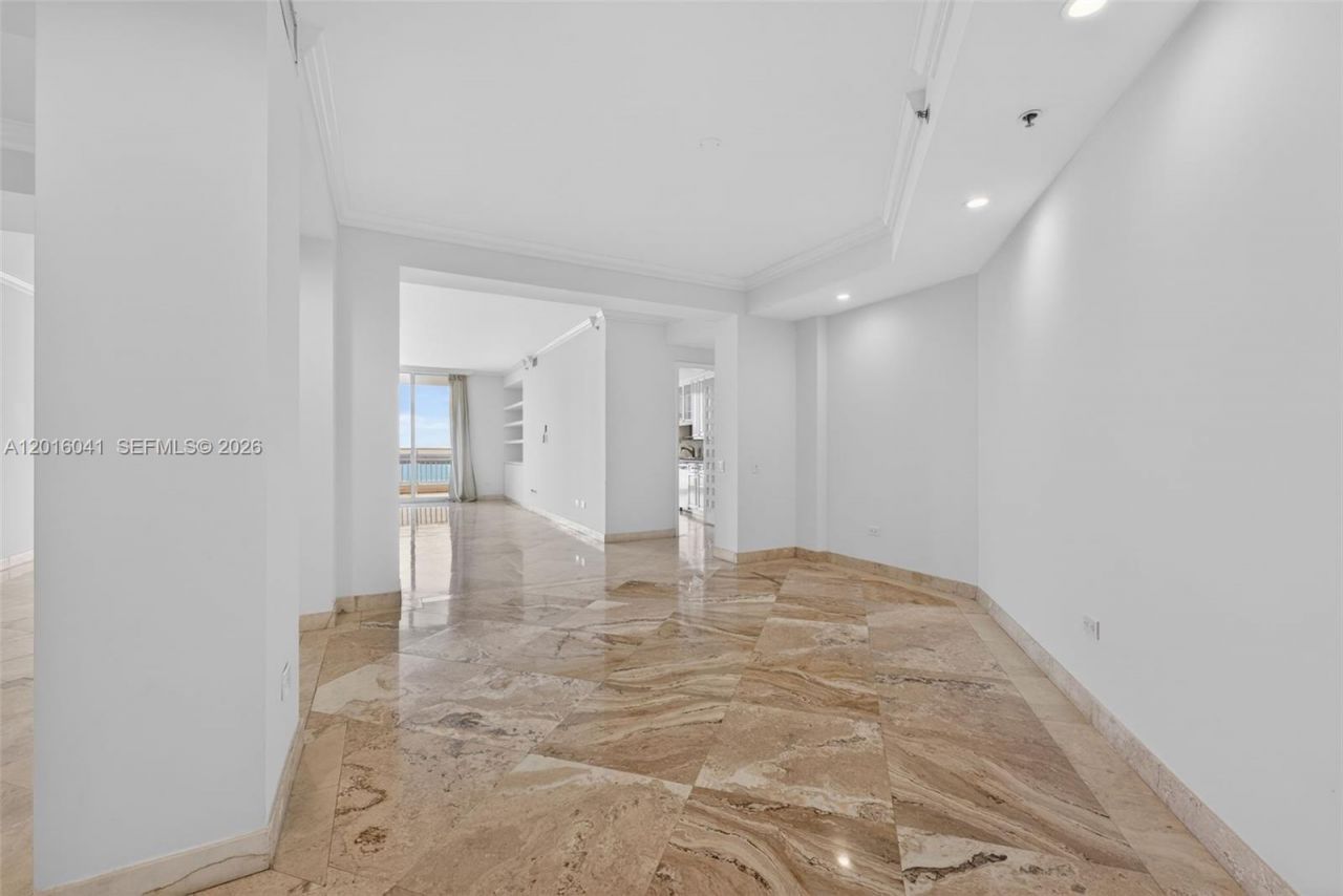 808 Brickell Key Dr, Unit 3304, Miami, FL 33131 Photo