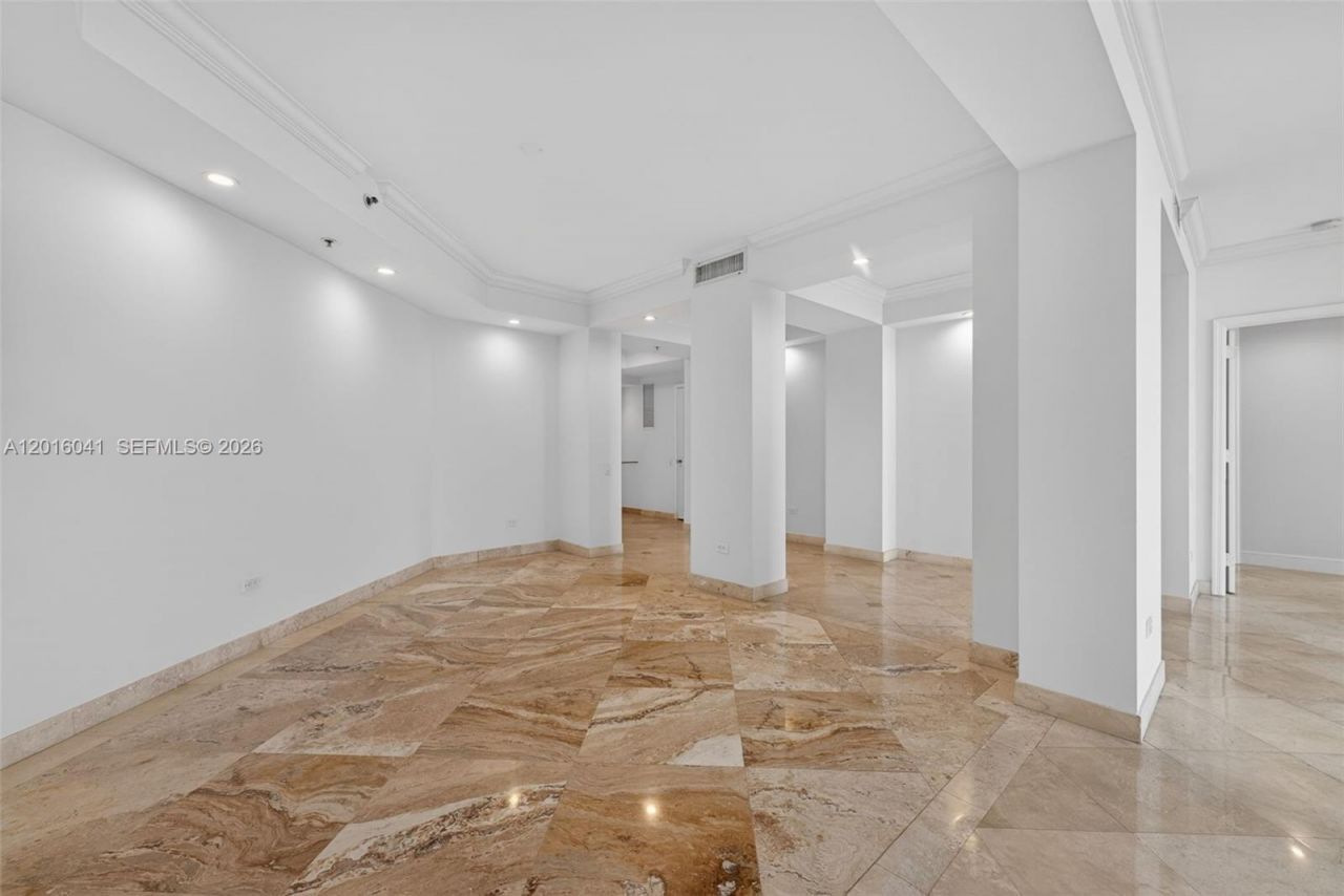 808 Brickell Key Dr, Unit 3304, Miami, FL 33131 Photo