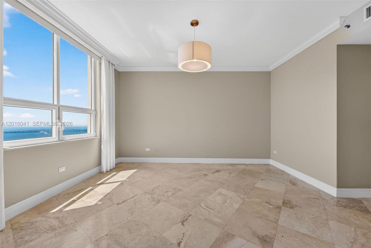 808 Brickell Key Dr, Unit 3304, Miami, FL 33131 Photo
