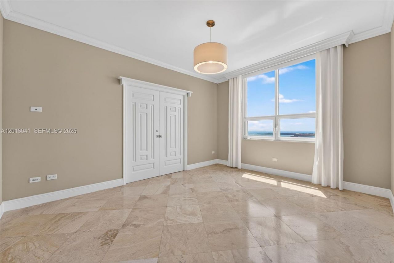 808 Brickell Key Dr, Unit 3304, Miami, FL 33131 Photo