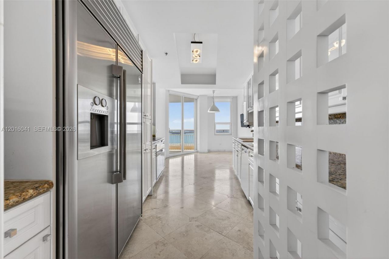 808 Brickell Key Dr, Unit 3304, Miami, FL 33131 Photo