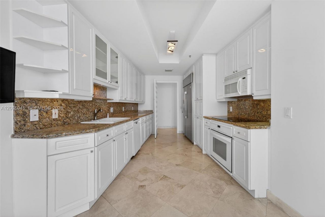 808 Brickell Key Dr, Unit 3304, Miami, FL 33131 Photo