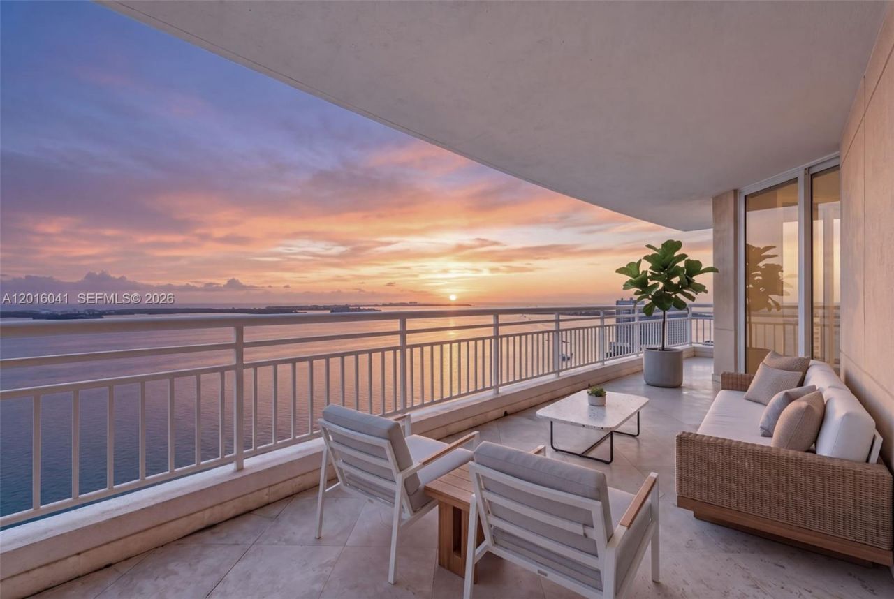 808 Brickell Key Dr, Unit 3304, Miami, FL 33131 Photo