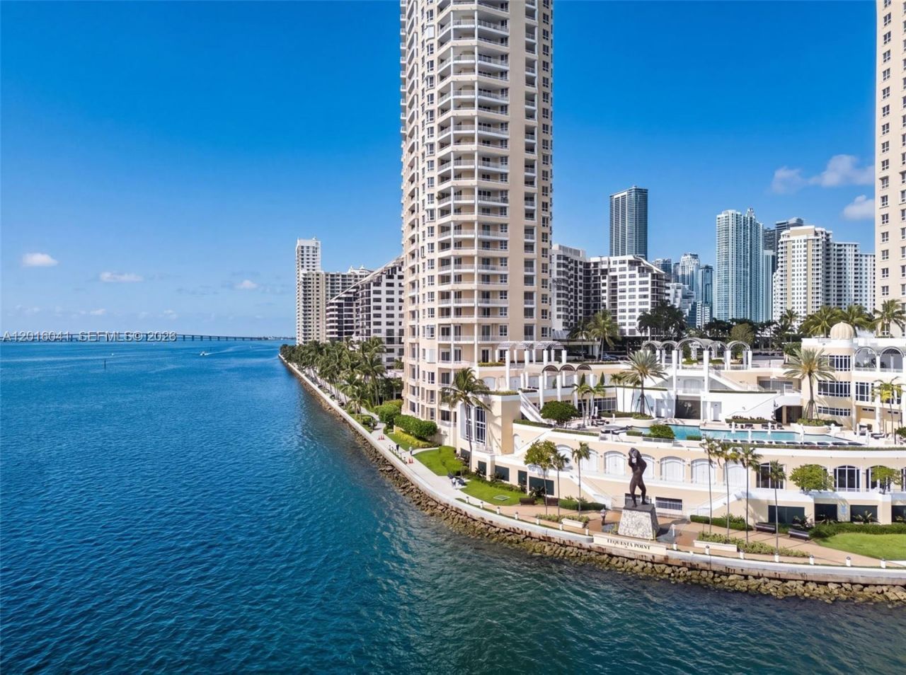 808 Brickell Key Dr, Unit 3304, Miami, FL 33131 Photo