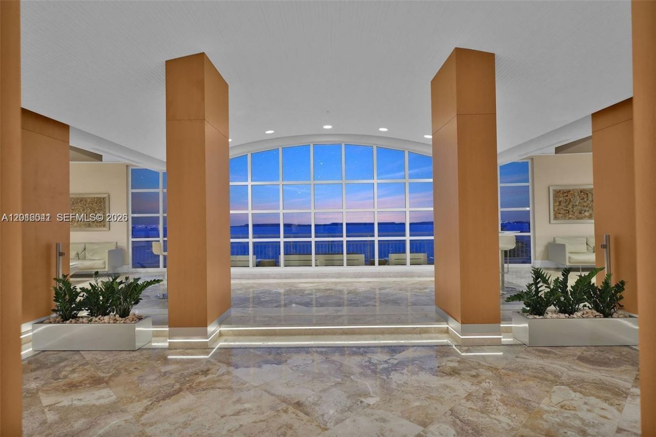 808 Brickell Key Dr, Unit 3304, Miami, FL 33131 Photo