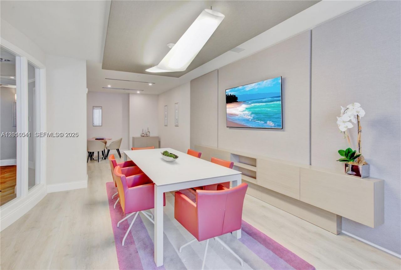 808 Brickell Key Dr, Unit 3304, Miami, FL 33131 Photo