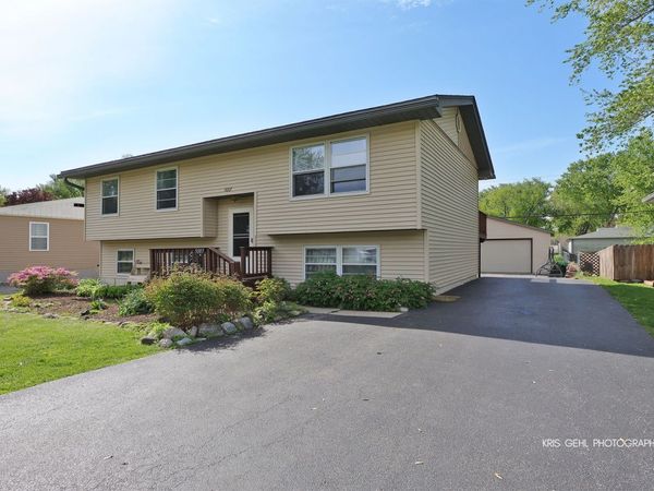 5007 Prairie Avenue , McHenry, IL 60050
