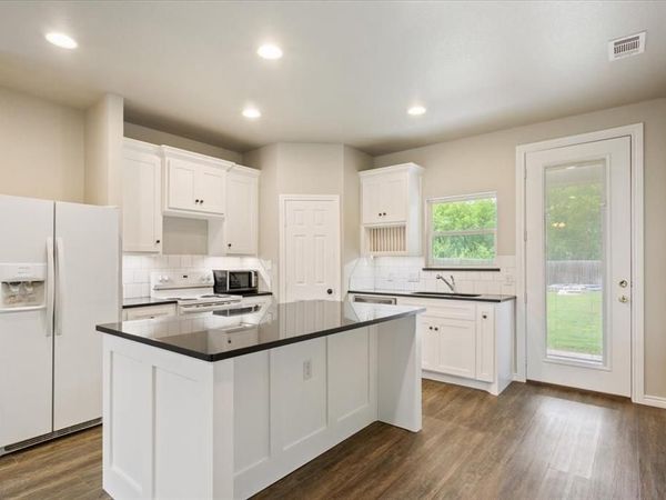 3525 N 24th Street, Waco, TX 76708